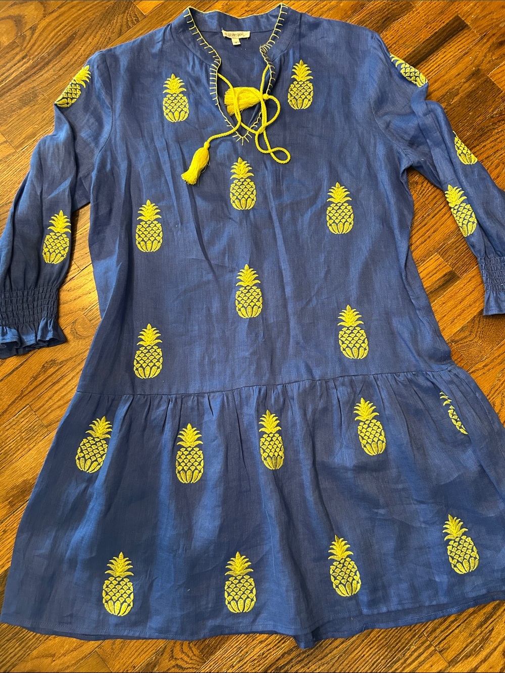 Tyler Boe 💯%Linen Blue Dress w/Yellow Pineapples embroidered everywhere.szSMALL